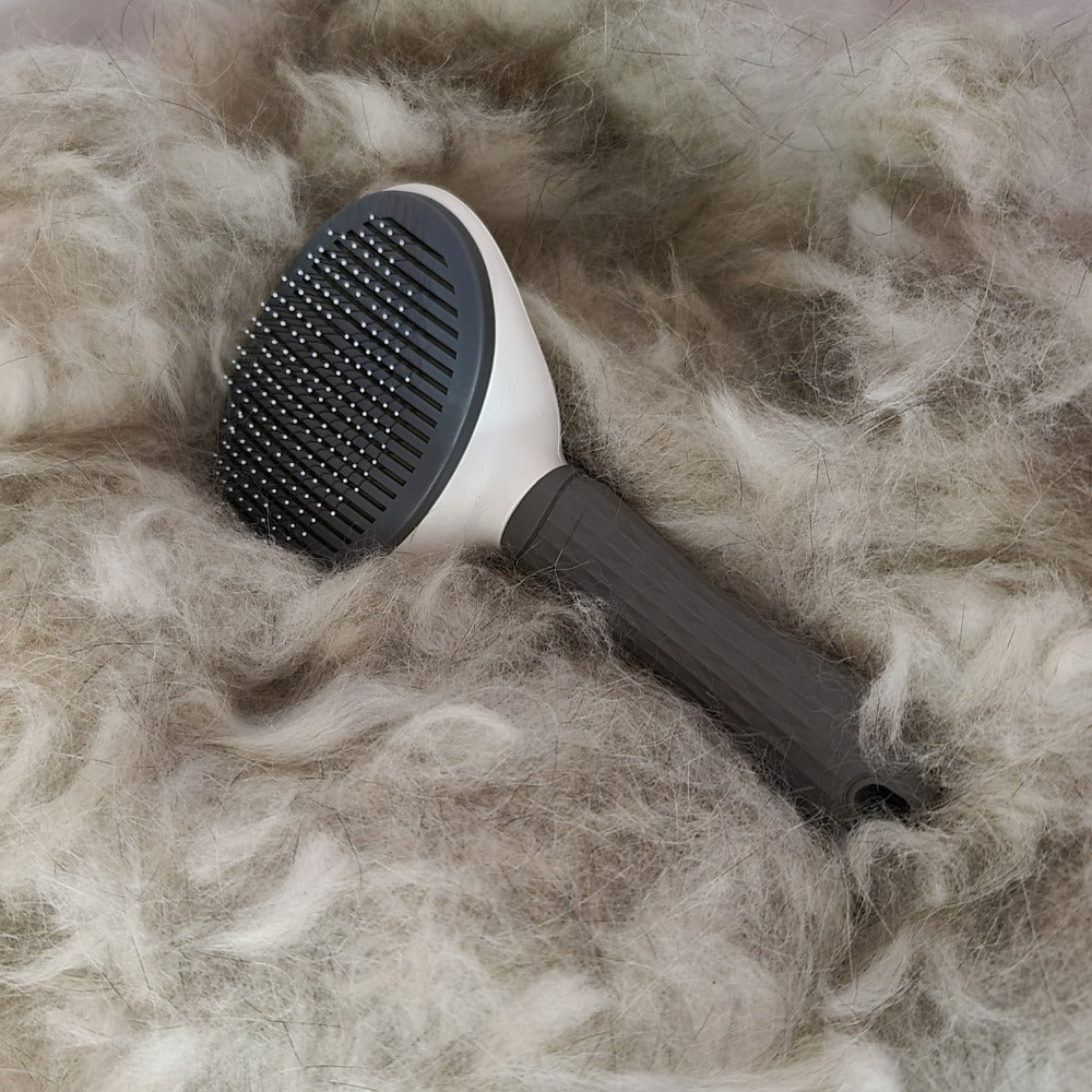 Whiskers Way | Whisker Wonder Brush, Self Cleaning Slicker Brush